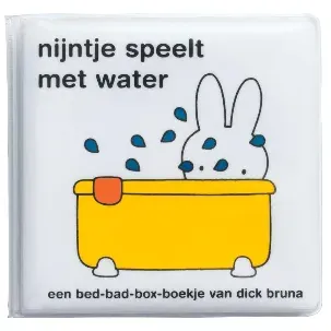 Afbeelding van nijntje speelt met water